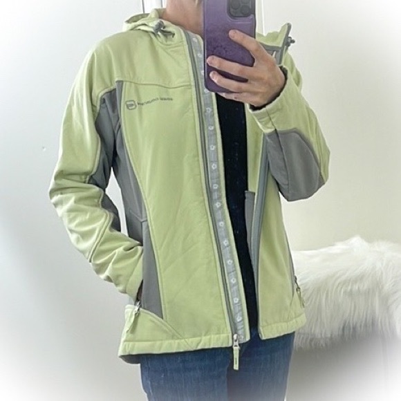 💕Like New Free Country Winterjacket 4 pockets zipper in front adjustable hood💕 - Picture 3 of 10